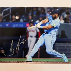 152 - Anthony Santander signed photo item