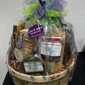 Newport Market Gourmet Basket item