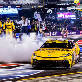 4 Tickets to NASCAR Cup Race at Bristol Motor Speedway item