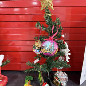 118 - Tree - around US item