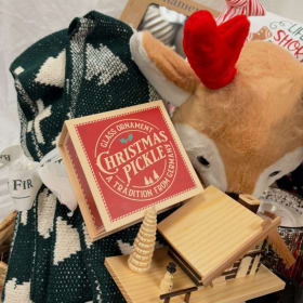 Deluxe Holiday Fun item