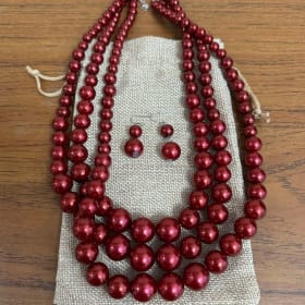 Ladie's Necklace item