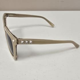 Cream/Tan Vera Wang Sunglasses item