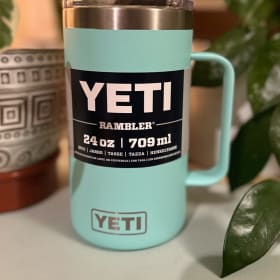 Yeti 24oz tumbler item