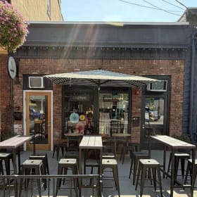 Salonniere Sampler Basket item