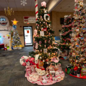 Tree 25-045 - "Hello Kitty" item