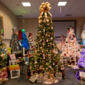 Tree 25-074 - ""The Nutcracker Suite"" item