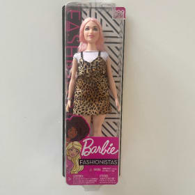 2018 Barbie Fashionista item