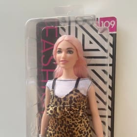 2018 Barbie Fashionista item