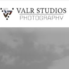 Valr Studios – One-Hour Family Photography Session item