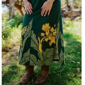 ʻAwapuhi Luheluhe Uluauloa Sig Zane Dress ($175 Value) item