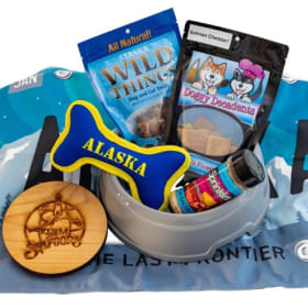 10th and M Seafoods Dog Basket item