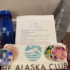 Alaska Club Basket item