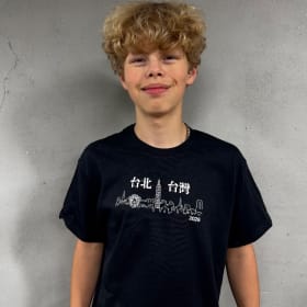 Child M T-shirt item