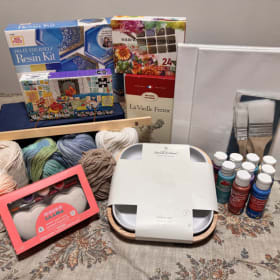 Besties Sip & Craft Night Basket item