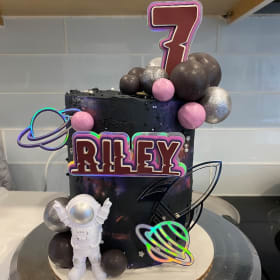 Custom Célébration Cake - Designed just for you! item