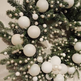 White Ornament & Pearl Accent Wreath - W6 item