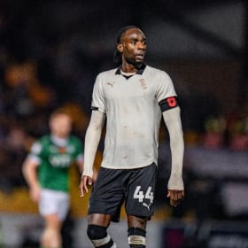 Signed Devante Cole Poppy Armband item