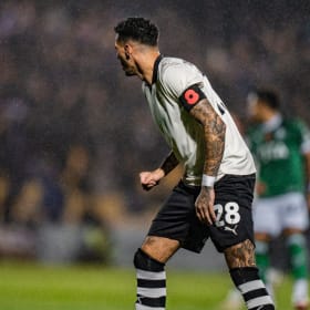 Signed Marvin Johnson Poppy Armband item