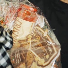 Italian Gift Basket with Wine – D22A item