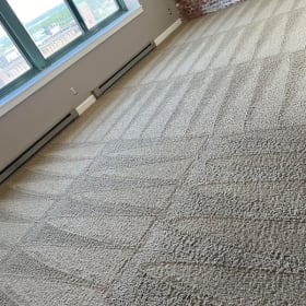 Item 1: Clean, Cozy &  Holiday-Ready Home item