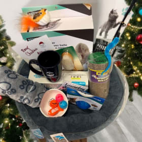 Cat Gift Basket item