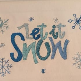 "Let it snow" (broderie sur toile) item