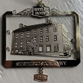 2018 - Entler Hotel item