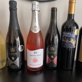 Wine Gift Basket - 6 Bottles of Wine (1 Non-Alcoholic) item