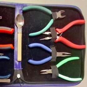 Beading tool kit item