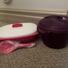 Tupperware Microwave Rice Cooker & Serving Dish (Value: $60) item