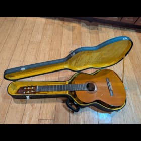 Yamaha Acoustic Guitar item