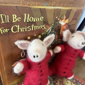 Living Christmas Tree decorations based on a sweet story item