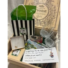 Roses, $250 Heart-Shaped Necklace & Gift Card item