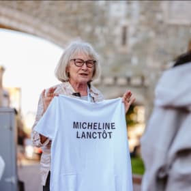 T-shirt Girls on tops - Micheline Lanctôt-M item