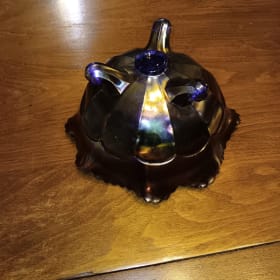 Vintage Carnival Glass Fruit Bowl item