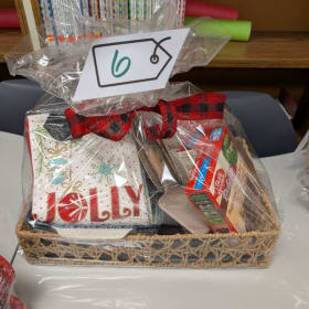 #6 Jolly Baking Basket item
