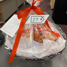 #27 Cookie Lovers Baking Basket item