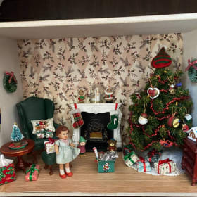 Christmas Miniature Box – Donated by a Generous Supporter item