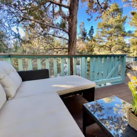 Big Bear Treehaus item