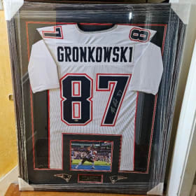 Rob Gronkowski SIGNED & FRAMED New England Patriots Jersey item