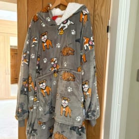 Staffy Oodie item