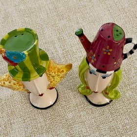 Dollie Meme Salt & Pepper Shakers item
