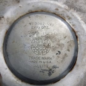 Mid-Century Modern Wear-Ever "Hallite" Aluminum Kettle item