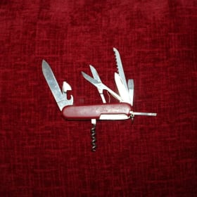 Victorinox Swiss Army Knife – Officier Suisse (Rostfrei) item