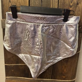 Briefs item