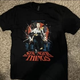 STRANGER THINGS SEASON 5 FINALE IN THEATERS T SHIRT SIZE XL item