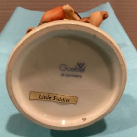 Hummel Figurines  Plus Gift Card item