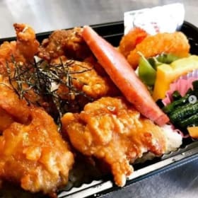 Large Garlic Chicken Bento item