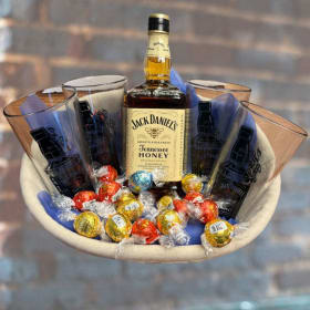 Jack Daniel's Tennessee Honey Basket item